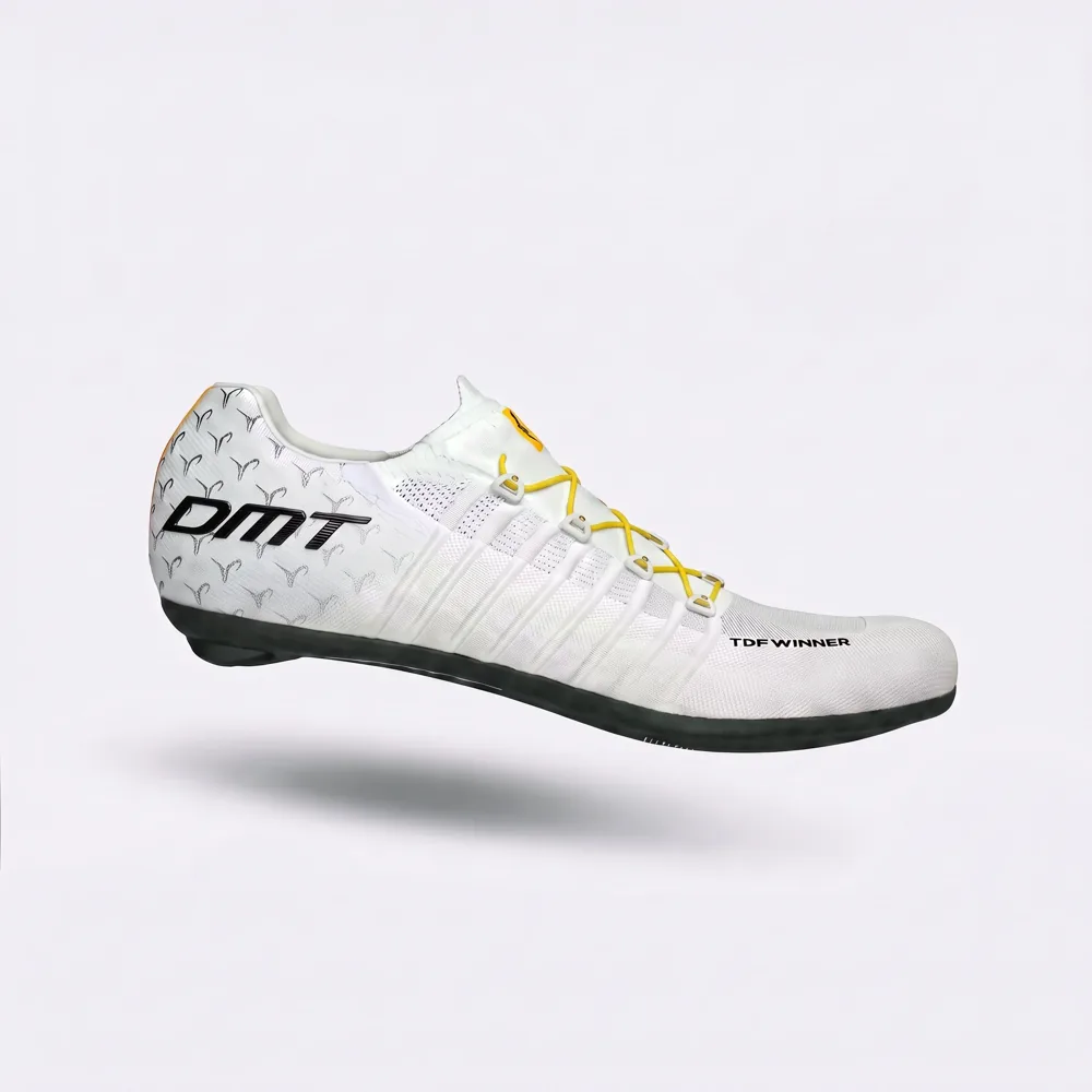 รูปสินค้า DMT POGI'S Superlight TDF (รองเท้าเสือหมอบ) (ชุดปั่น DMT)